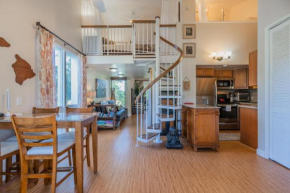 Makani Moana Loft - Golf Course View - North Shore - Sleeps 2